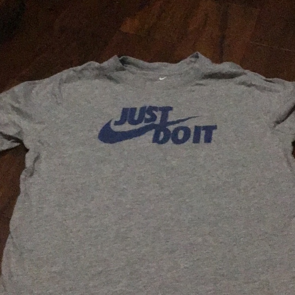 Nike tee shirt